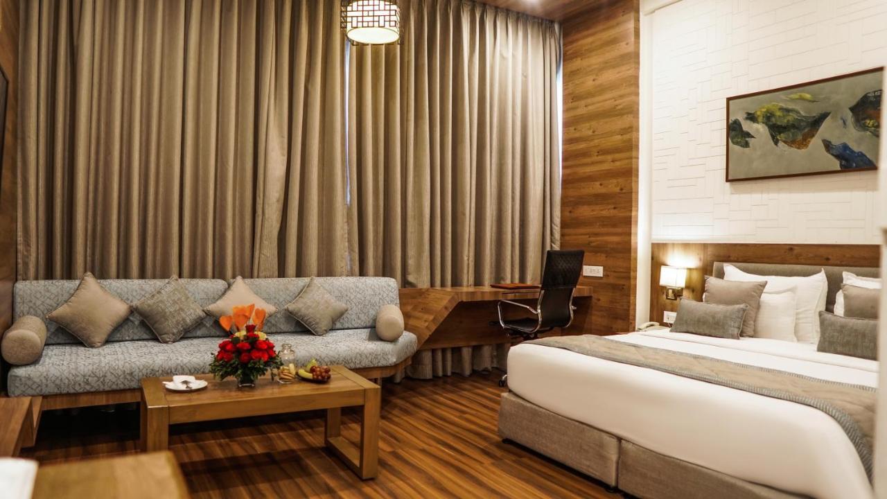 Hotel Centre Point 나그푸르 외부 사진