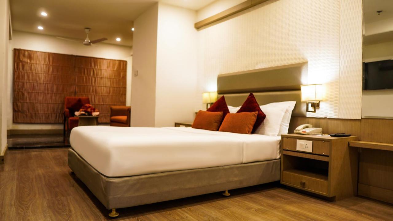 Hotel Centre Point 나그푸르 외부 사진